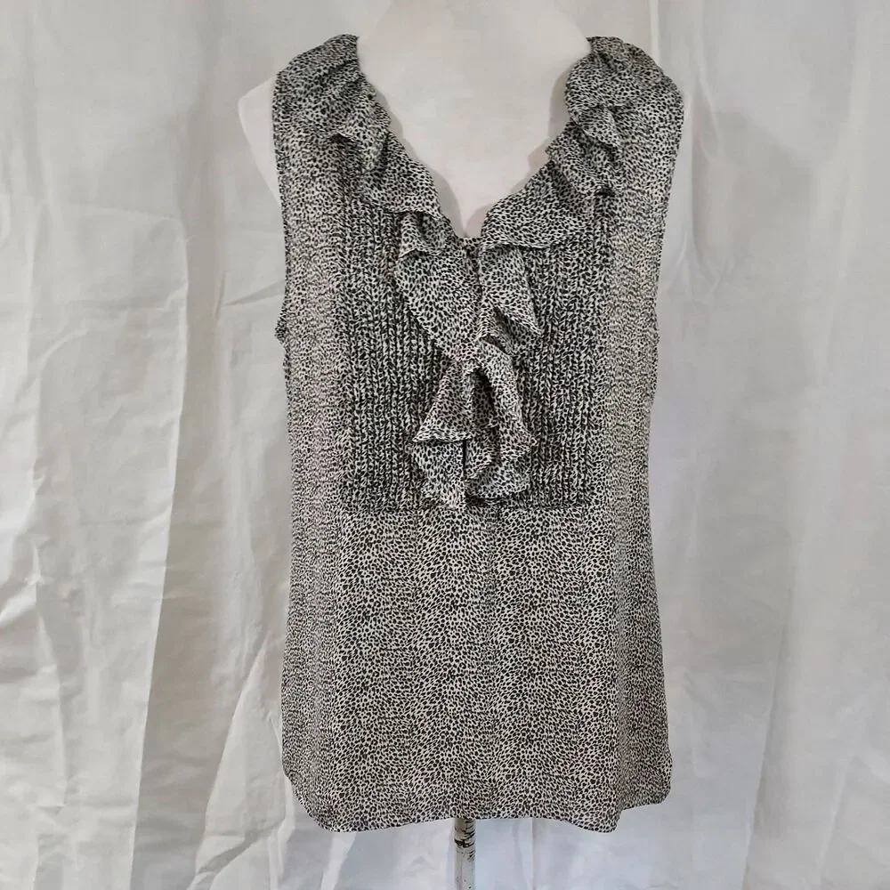 Banana Republic Monochrome Ruffle Blouse - Picture 2 of 13